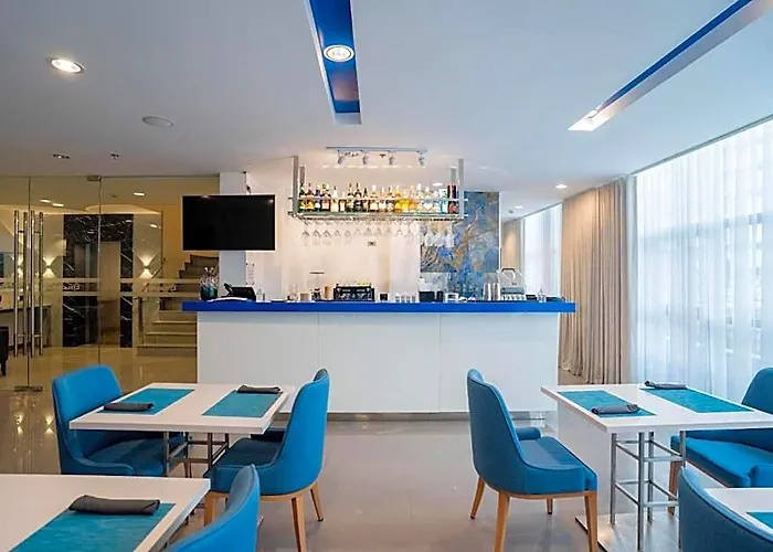 Stacia Hotel 3*